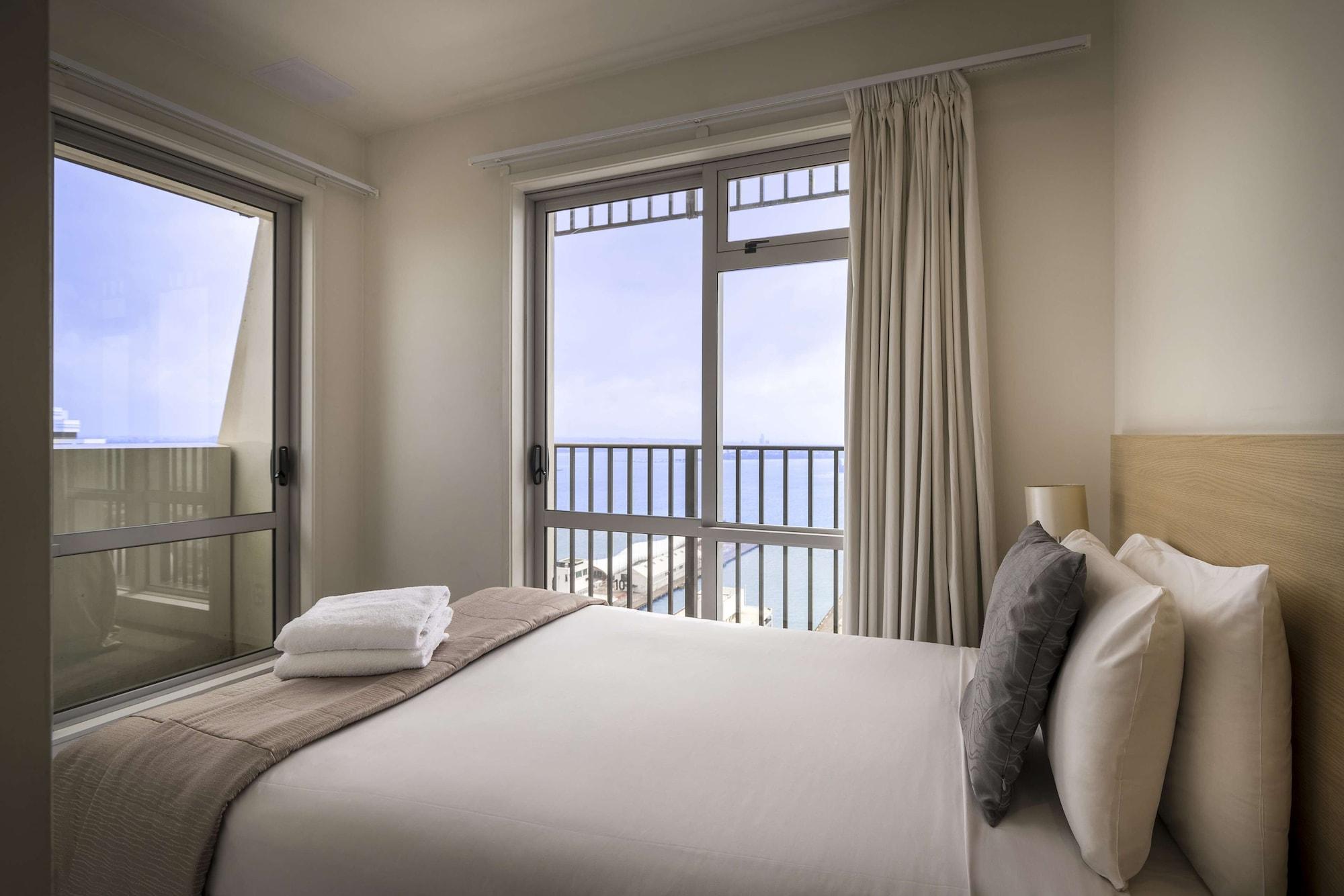 Auckland Harbour Suites Exteriör bild