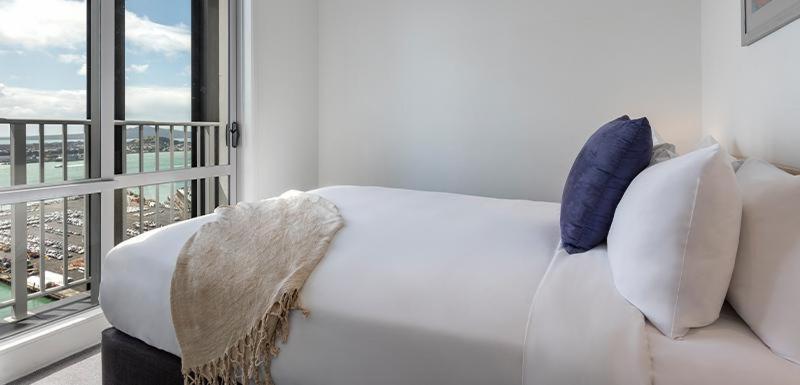Auckland Harbour Suites Rum bild