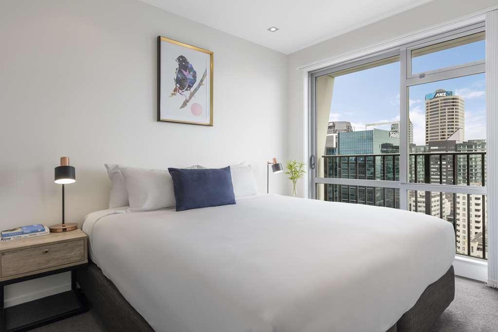 Auckland Harbour Suites Rum bild